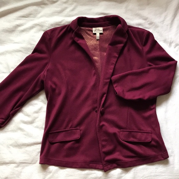Soft Maroon Blazer w/ Scrunched Sleeves - Picture 2 of 7